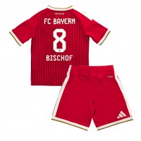Dětský fotbalový dres Bayern Munich Tom Bischof #8 2026-27 Domácí Krátký Rukáv (+ trenýrky)